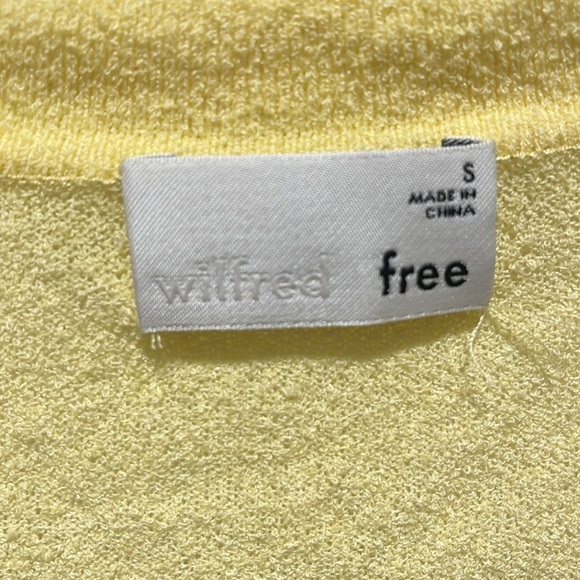 Aritzia Wilfred free lightweight butter yellow crop sweater top S v-neck collar - Picture 4 of 8